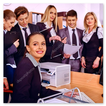 Lachende Teilnehmende beim Workshop